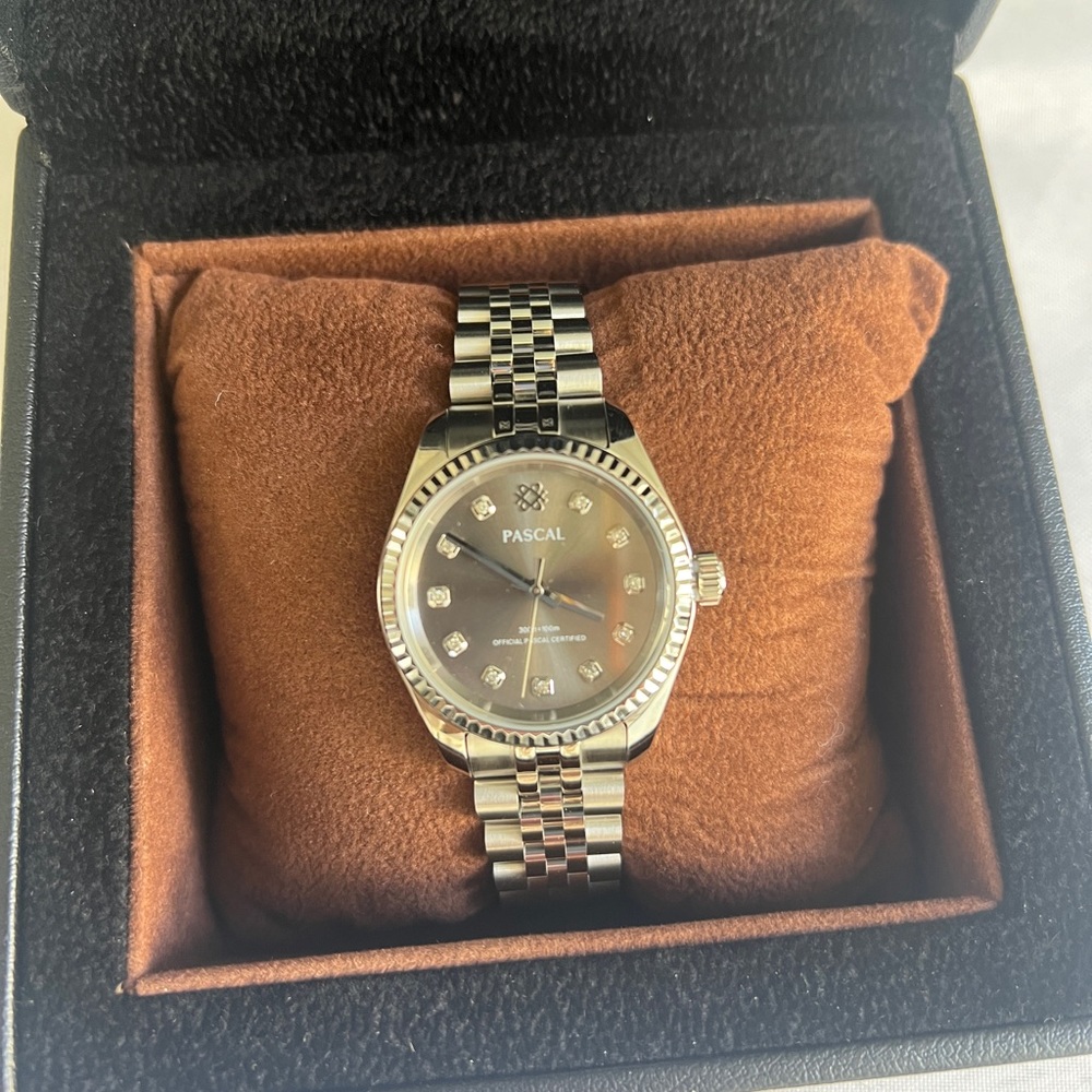 Watch Pascal - image 1